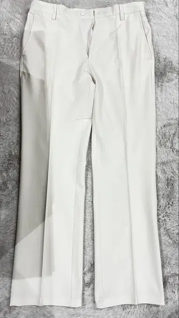 화이트 슬림핏 골프 팬츠