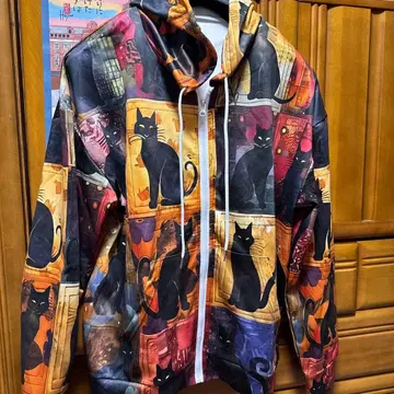 후드 부착 집업 후드티