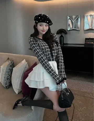 프릴 미니 원피스 블랙 화이트