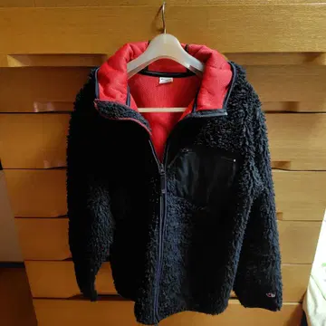 Champion 플리스 자켓 블랙/빨간색 후드 부착