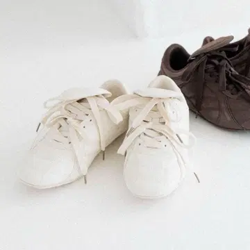 W 리본 플랫 스니커즈 Heather