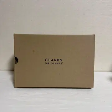 Clarks wallabee