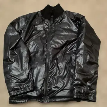 유니클로 리버서블 다운 자켓 블랙 M 사이즈