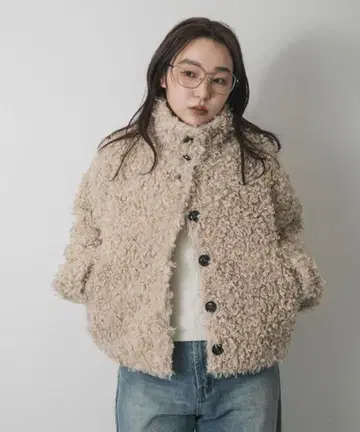 SENSE OF PLACE 푸들 퍼 미들 자켓