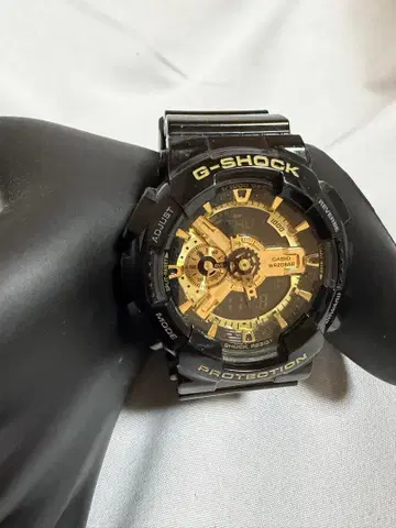 G-SHOCK 블랙 골드 WR20BAR