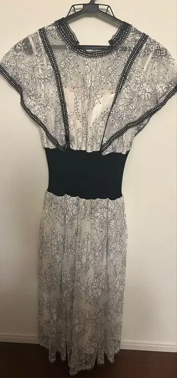 머큐리 듀오 원피스 드레스 꽃무늬 화이트 블랙 레이스