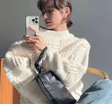 CLANE WIDE CHECK HAND KNIT 2