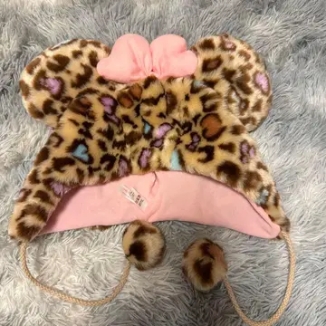 레오파드 무늬 귀도리 모자