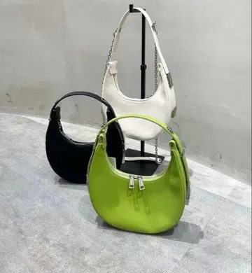 Lui's FEMME 하프문 백 라이트 그린