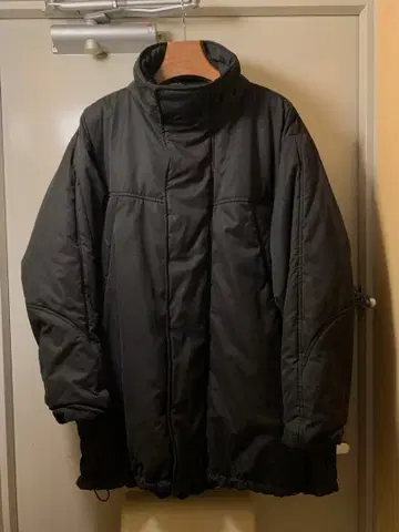 remer 블랙 다운 자켓