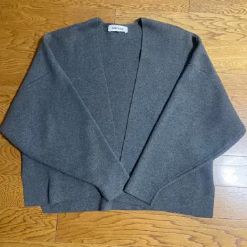 엔폴드의 니트 가디건