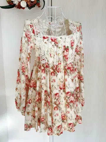 인기 LIZ LISA 걸리시 꽃무늬 원피스 / 가을 겨울 코디에 딱