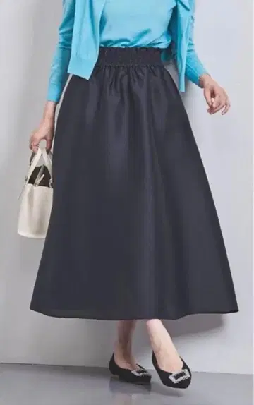 새상품급! 유나이티드 애로우즈 샤이니 플레어 롱 스커트