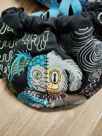 그라니프 이시쿠로 아야코 키치키치 서커스단 비기 스트링 백