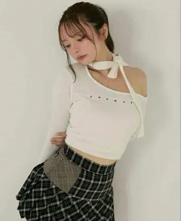 ANDMARY Nana ribbon oneshoulder tops A