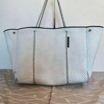 스테이트 오브 에스케이프 플라잉 솔로 화이트 토트백