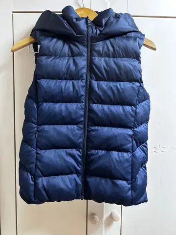유니클로 UNIQLO 네이비 후드 부착 다운 베스트 M