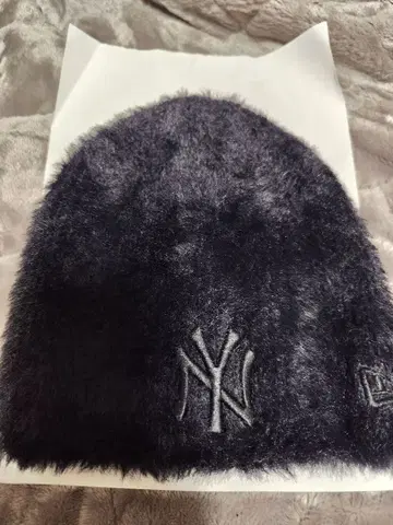 NEWERA 뉴욕 양키스 니트 모자