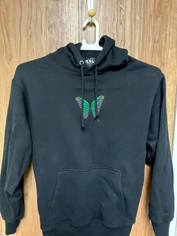 KSL 블랙 후드티 L 나비 자수
