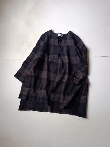 아두이트리스테스 LOISIR 울 체크 튜닉 블라우스