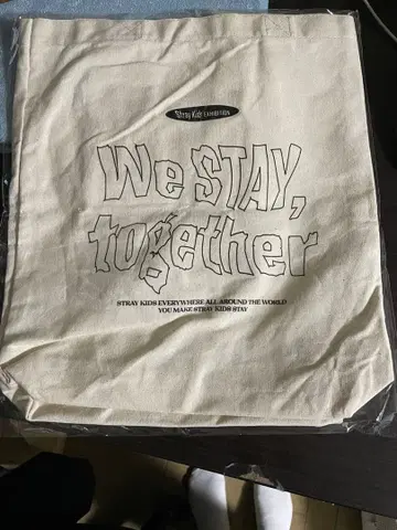 스키즈 토트백 전시회