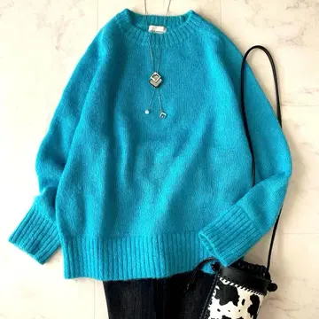 새상품급 유나이티드 애로우즈 복슬복슬 모헤어 크루넥 니트 루즈핏