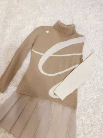 데상트 골프 하이넥 니트