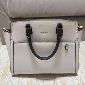 &chouette 이타백 사만사