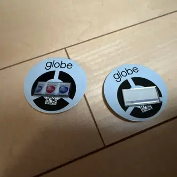 globe 핀 배지 (2개 세트)