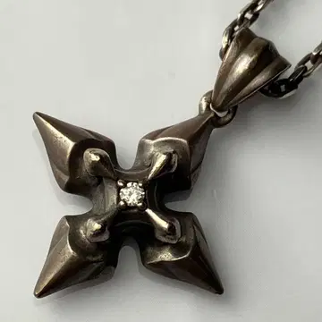 Bloody Mary 크로스 다이아몬드 0.03ct 목걸이