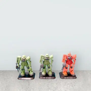 자쿠 피규어 3체 세트