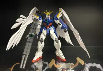 윙건담 제로 커스텀 피규어