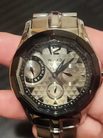 WIRED 크로노그래프 손목시계 실버