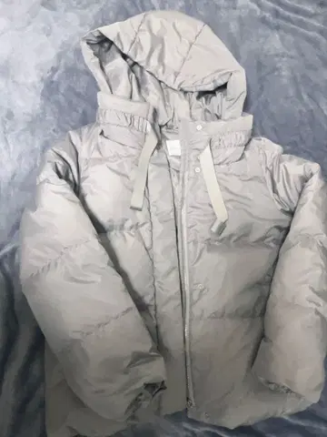 쿠튀르 브로치 후드 부착 다운 자켓 couture brooch