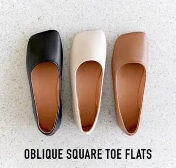 오블리크 스퀘어토 플랫슈즈