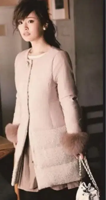 Apuweiser-riche 핑크 롱 다운 코트