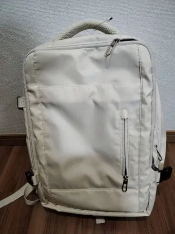 대용량 백팩 충전 포트 포함 여행