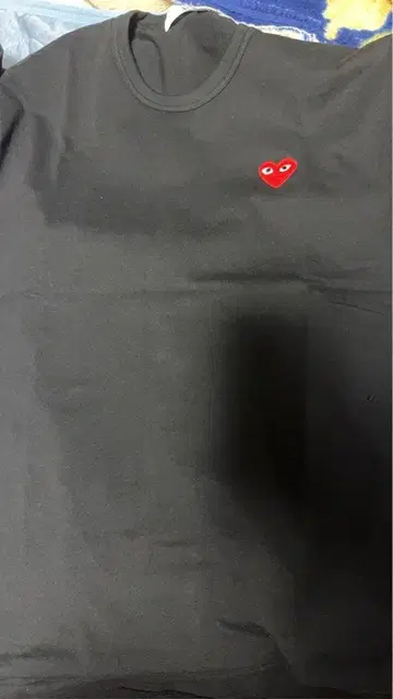 블랙 T셔츠 하트 자수