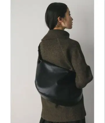 새상품 만돌린 숄더백 블랙