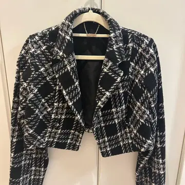 rosemuse 체크 플리츠 재킷 블랙