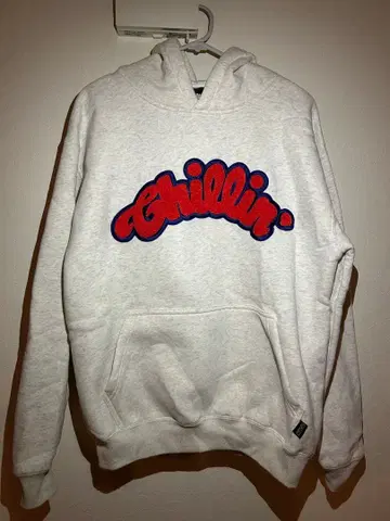 Chillin' x STORMY 콜라보 후드티 L 사이즈 그레이