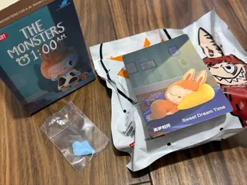 더 몬스터즈 01:00 AM 피규어 라브브