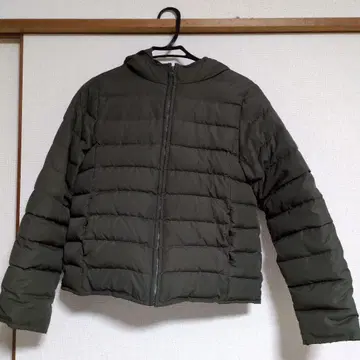 후드 부착 올리브 그린 다운 자켓