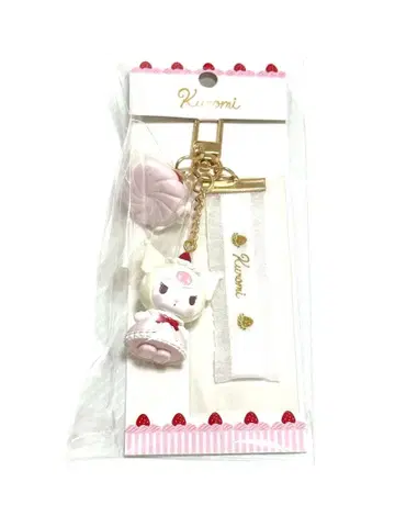 새상품 산리오 딸기 휘핑 케이크 스트랩 키링 쿠로미