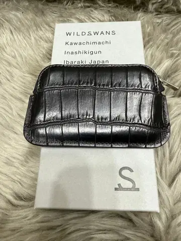 WILDSWANS CROCODILE / MINAS