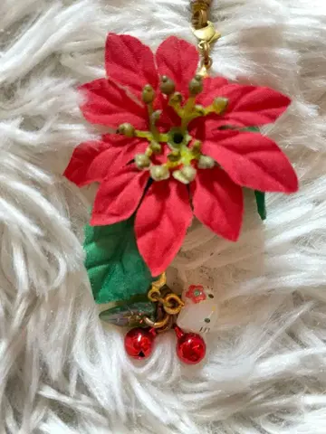 초레어 레트로 헬로키티 스트랩 (포인세티아)