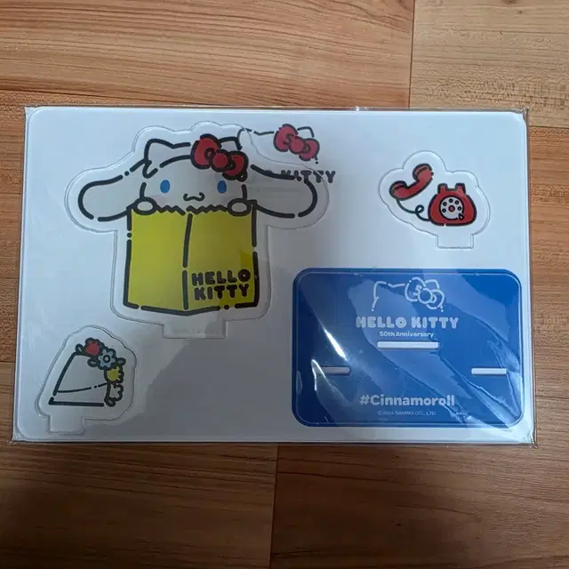 헬로키티 50주년 시나모롤 아크릴 스탠드