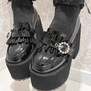 ROJITA 링 버클 에나멜 프릴 슈즈