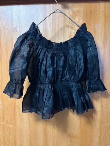 Apresjour 아프레 주르 프릴 소매 블랙 5부 블라우스 L 사이즈