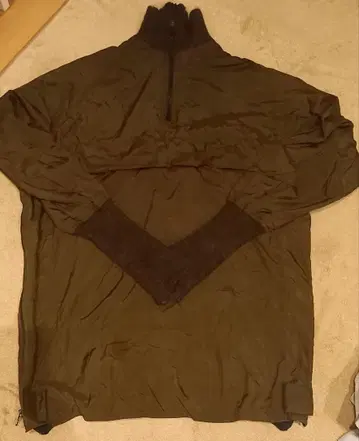 갸루 데코 컬렉티브 올리브 하프 지퍼 나일론 자켓